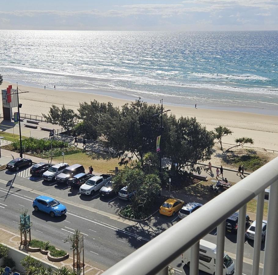 Beachfront Studio Gold Coast Exterior photo